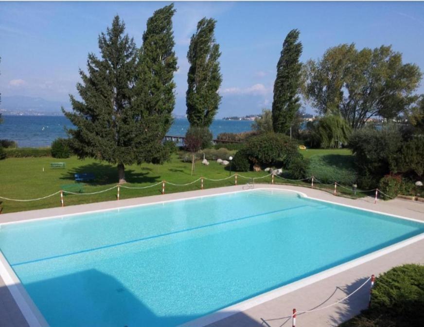 Lago Blue Apartment Sirmione Kültér fotó